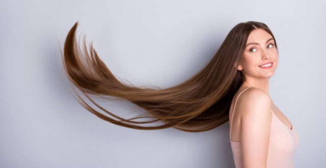 Πως να μακρύνω τα μαλλιά μου; Bιταμίνες που θα σε βοηθήσουν να μακρύνεις εύκολα τα μαλλιά σου