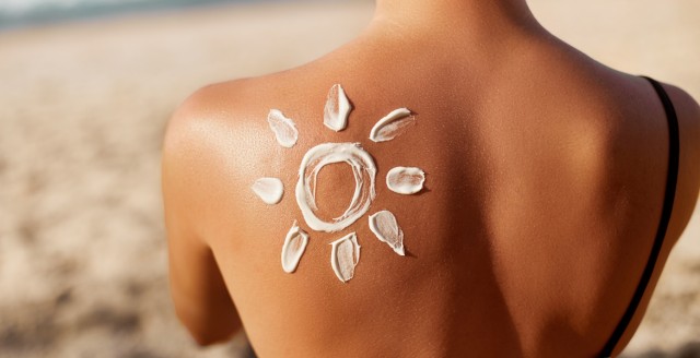 Ένα και μόνο ηλιακό έγκαυμα μπορεί να προκαλέσει καρκίνο του δέρματος, λένε οι ειδικοί